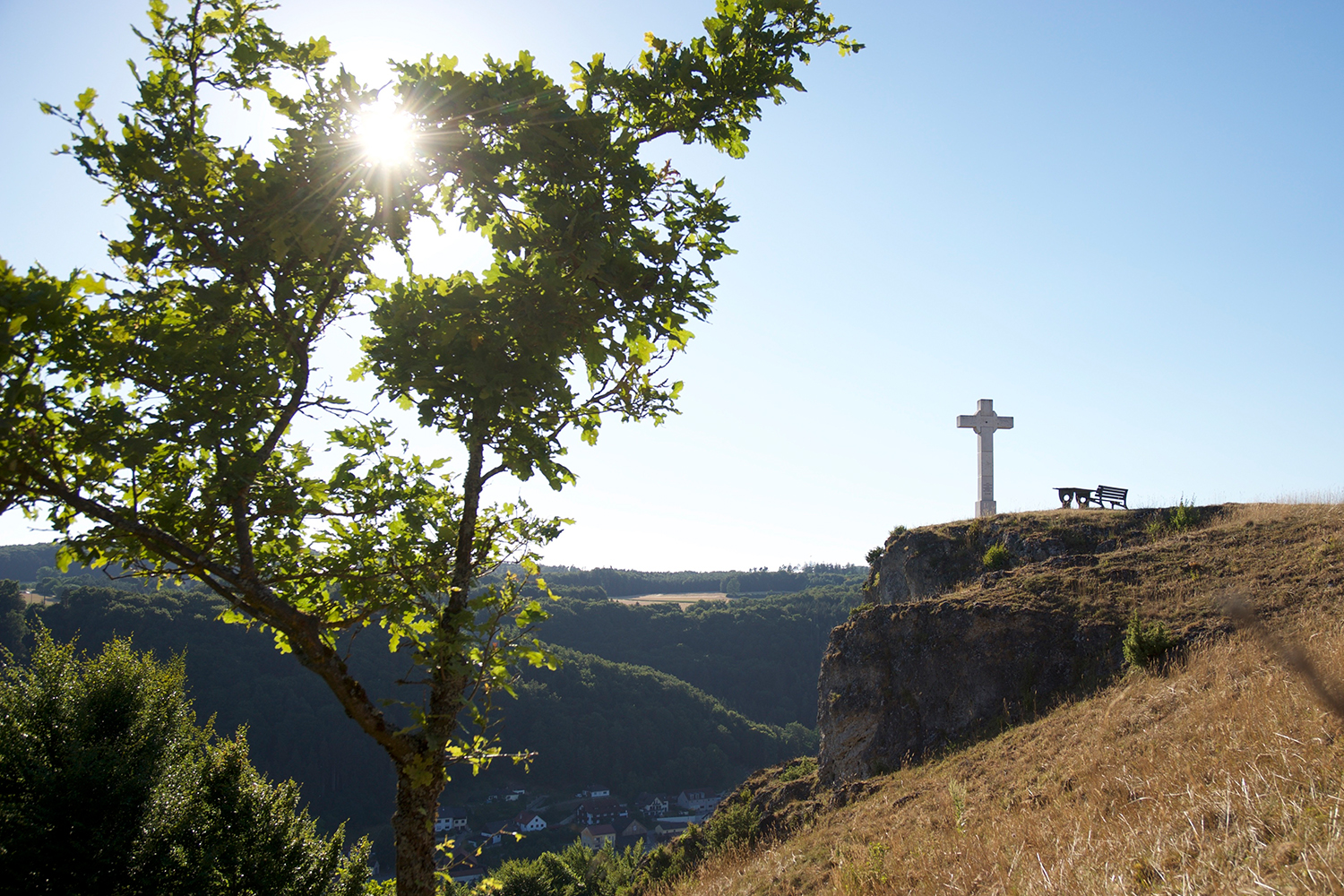 Kreuz am Schellenberg, Foto: Markt Kinding - Gerd Grimm