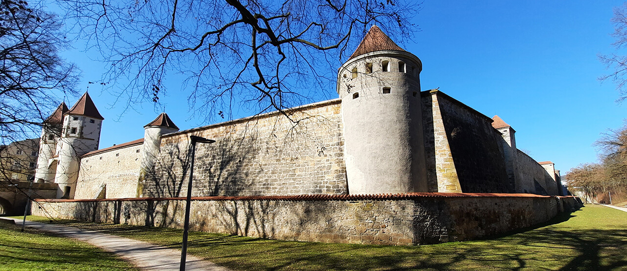 Ein Blick auf die Amberger Stadtmauer, Foto: Stadt Amberg, Heike Kober