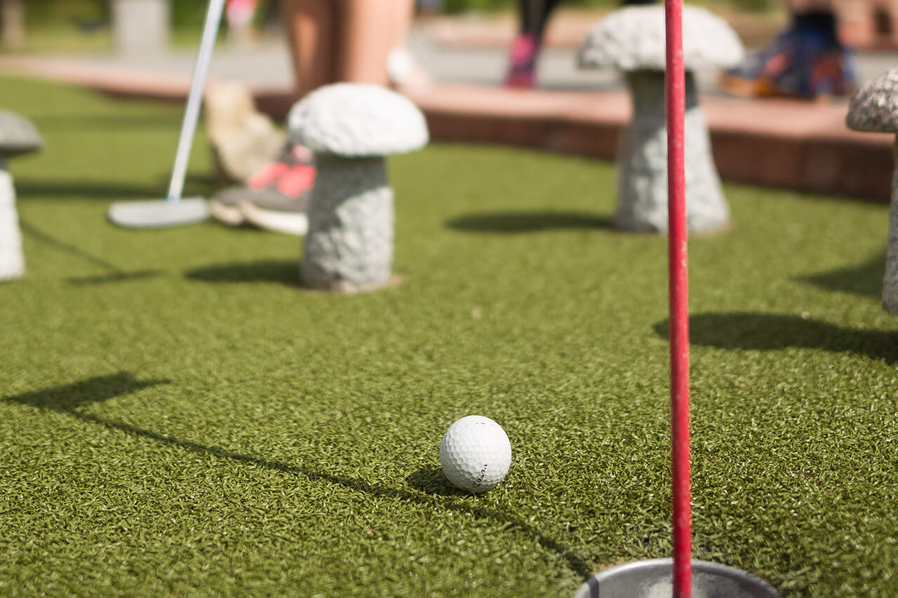 Minigolfplatz am Seezentrum Heuberg, Foto: Landratsamt Roth / Stefan Gruber