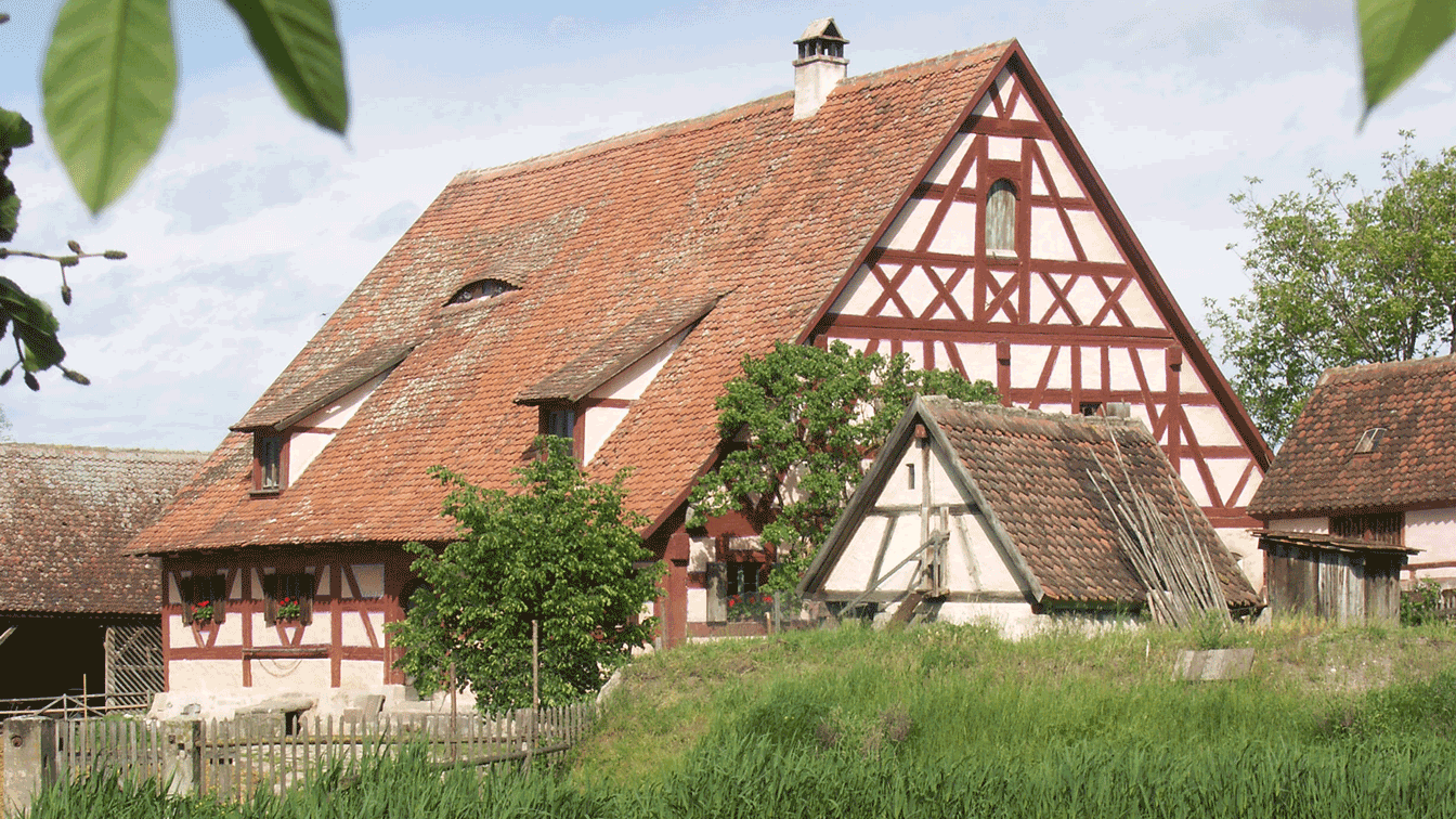 Blick auf Weiher im Freilandmuseum, Foto: Fränkisches Freilandmuseum