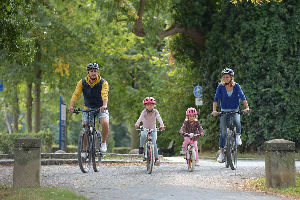 Gerolzhofen Radfahren Östliche Allee, Foto: Sergej Chernoisikov