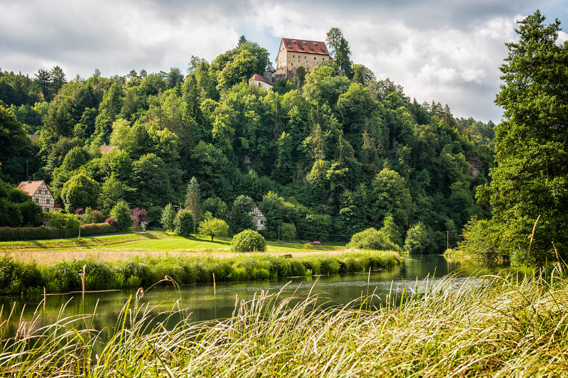 Kanufahren Burg Rabeneck, Foto: TZ Fränkische Schweiz, Trykowski