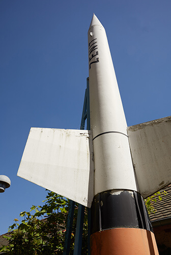 Rakete im Außenbereich des Raumfahrtmuseums, Foto: NLT / Frank Boxler