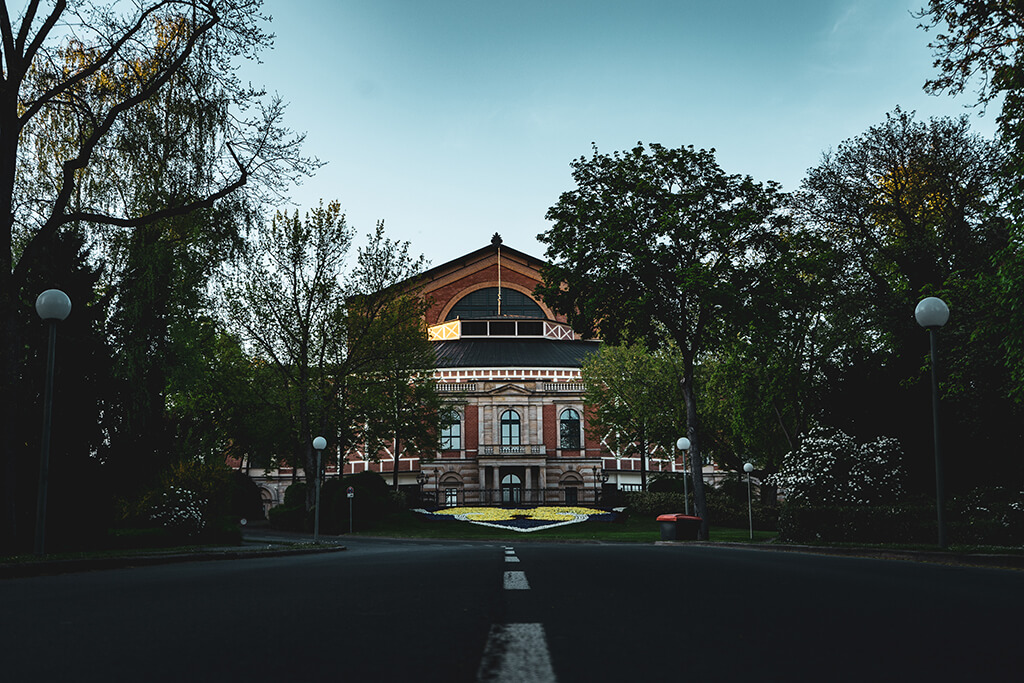 Sommer in der City - Festpielhaus Bayreuth