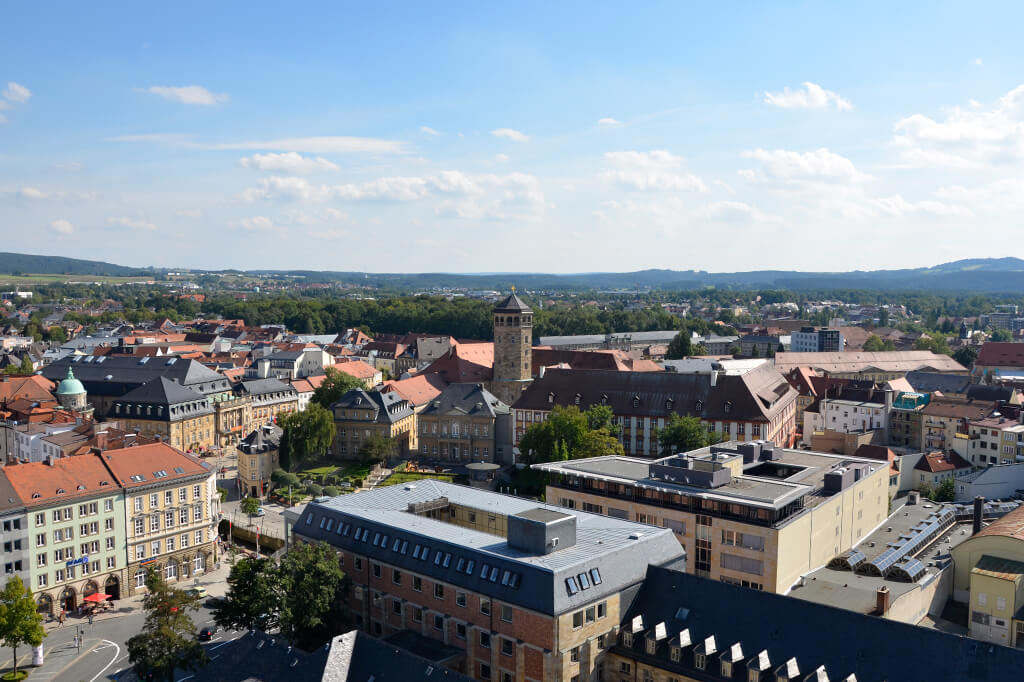 Sommer in der City – Bayreuths vielleicht schönste Seite: Dachterrasse des Bayreuther Rathauses