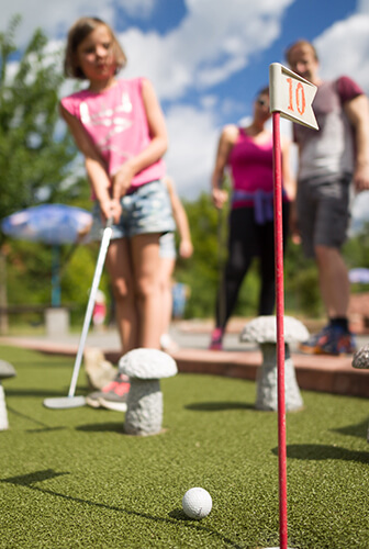 Minigolf, Foto: Landratsamt Roth / Stefan Gruber