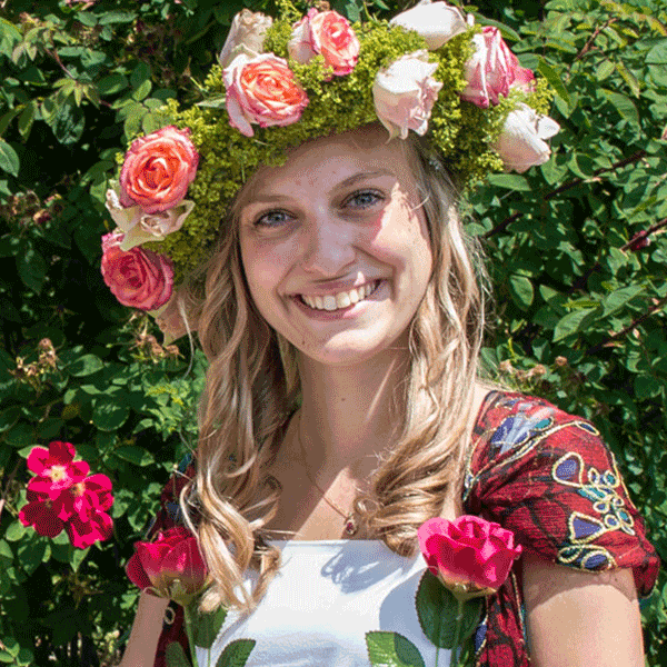 Mädchen mit Rosenkranz, Foto: Stadt Hof